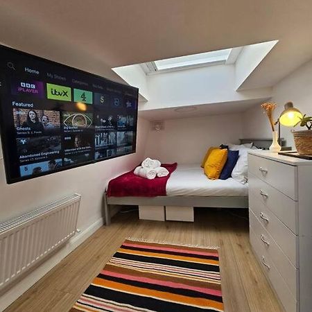 West Kensington Bright Flat Daire Londra Dış mekan fotoğraf
