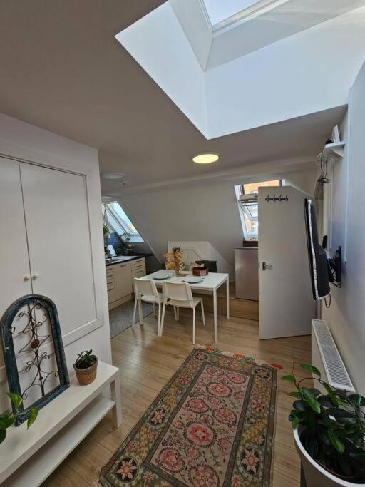 West Kensington Bright Flat Daire Londra Dış mekan fotoğraf