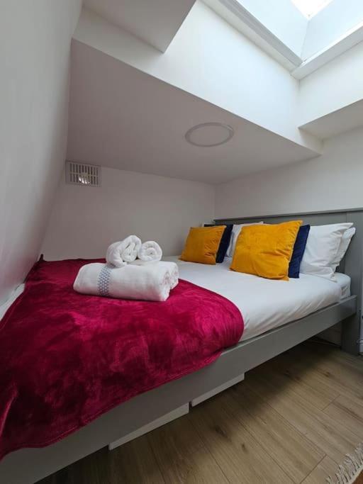 West Kensington Bright Flat Daire Londra Dış mekan fotoğraf